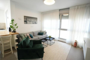Specious Pastoral And Attractive 5 Bedroom Apartment Center Hod Hasharon
